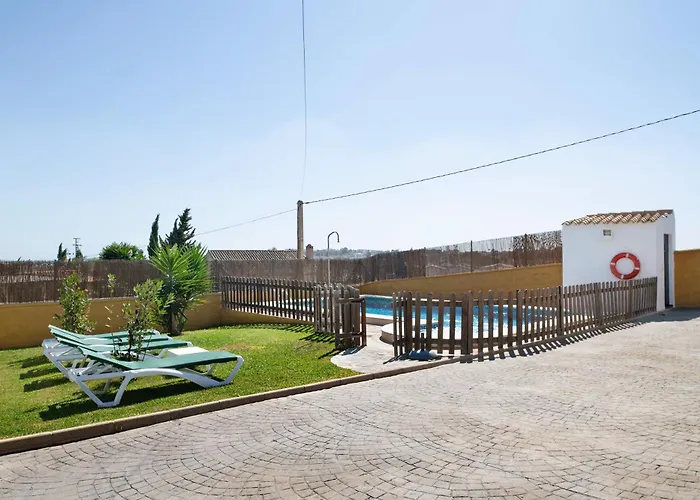 Casa de Campo Huerta Del Sol 1 *